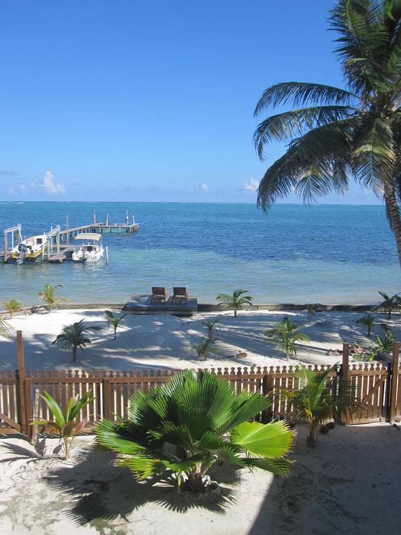 Villa Carolyn'S House à Caye Caulker Extérieur photo