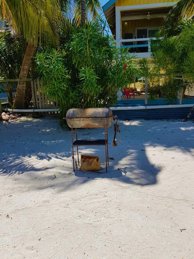 Villa Carolyn'S House à Caye Caulker Extérieur photo