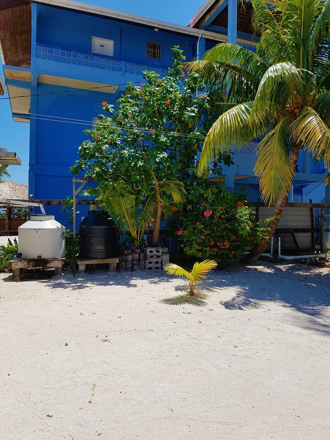 Villa Carolyn'S House à Caye Caulker Extérieur photo