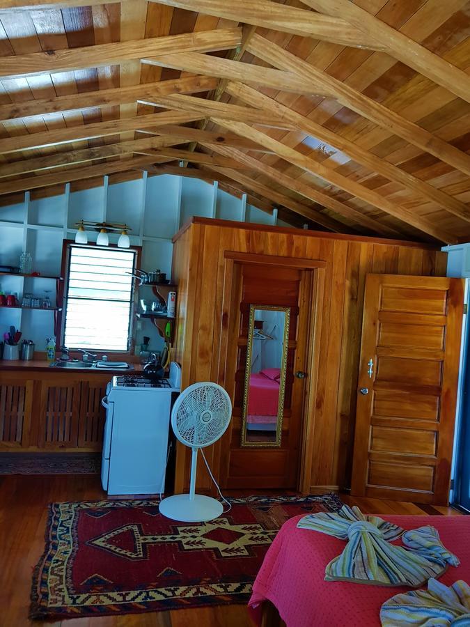 Villa Carolyn'S House à Caye Caulker Extérieur photo